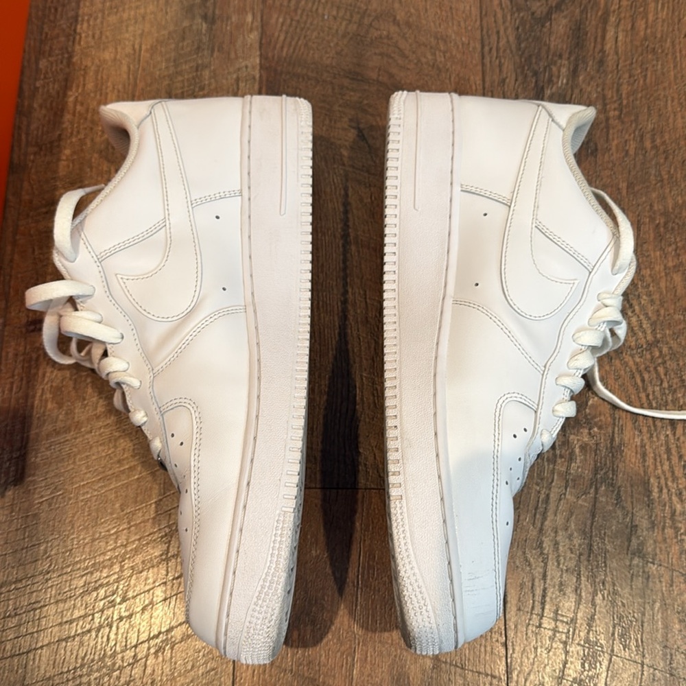 MENS NIKE AIR FORCE 1 WHITE🔥🔥 - Picture 4 of 10